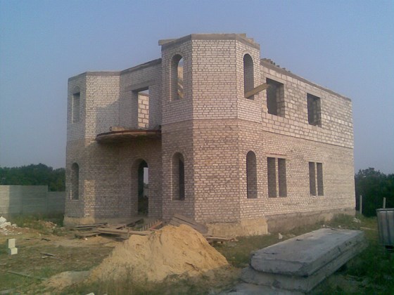 Иллюстрации: Дом с башнями